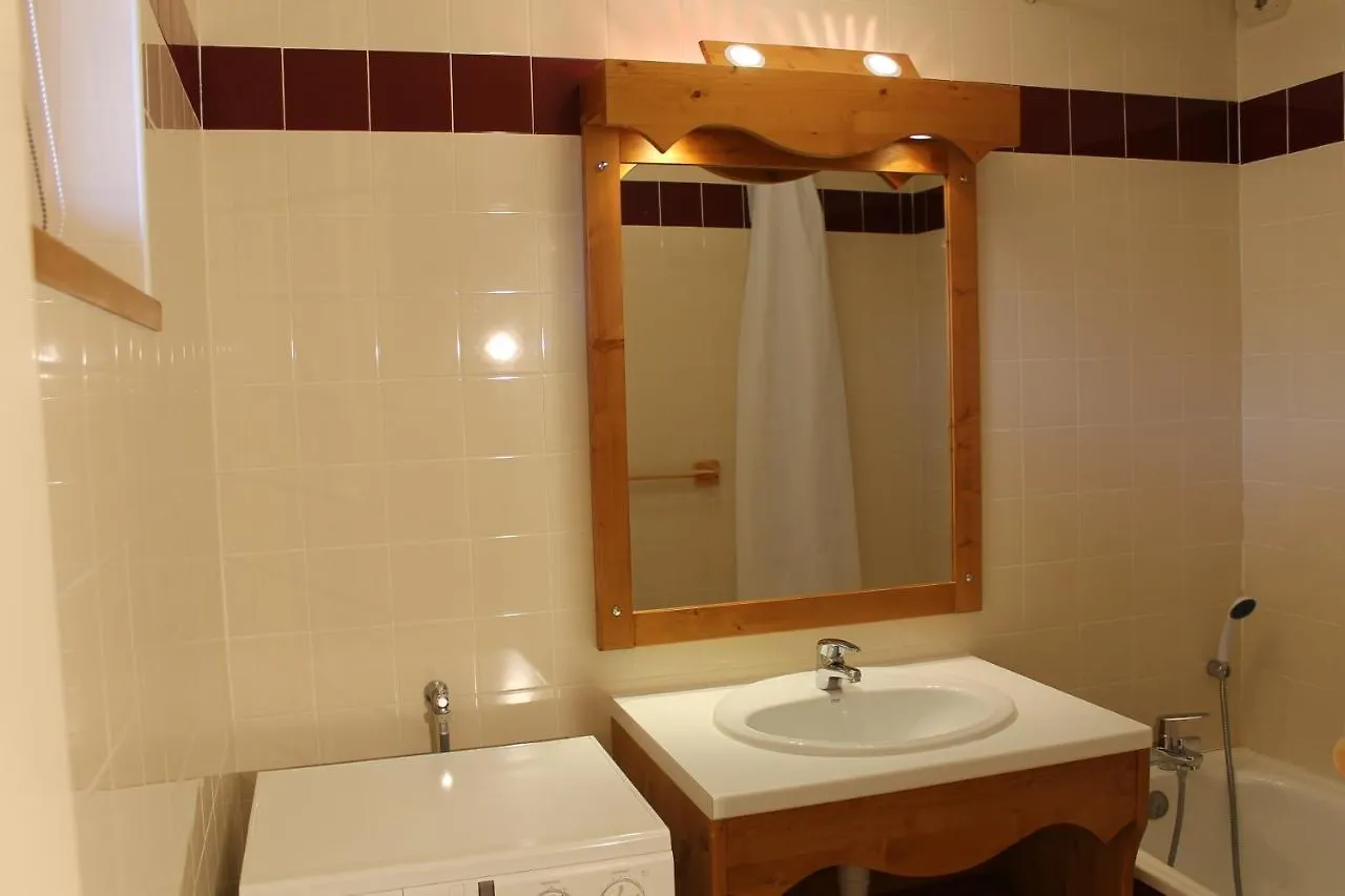 Residence Saboia B54 Cles Blanches Courchevel La Tania 0*,  France